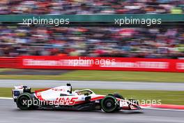 Kevin Magnussen (DEN) Haas VF-22. 02.07.2022. Formula 1 World Championship, Rd 10, British Grand Prix, Silverstone, England, Qualifying Day.
