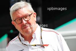 Ross Brawn (GBR) Managing Director, Motor Sports. 03.07.2022. Formula 1 World Championship, Rd 10, British Grand Prix, Silverstone, England, Race Day.