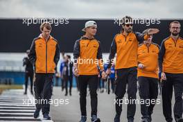 Lando Norris (GBR) McLaren walks the circuit with the team. 30.06.2022. Formula 1 World Championship, Rd 10, British Grand Prix, Silverstone, England, Preparation Day.