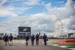 Nicholas Latifi (CDN) Williams Racing walks the circuit with the team. 30.06.2022. Formula 1 World Championship, Rd 10, British Grand Prix, Silverstone, England, Preparation Day.