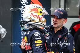 Max Verstappen (NLD), Red Bull Racing and Adrian Newey (GBR) Red Bull Racing Chief Technical Officer 31.07.2022. Formula 1 World Championship, Rd 13, Hungarian Grand Prix, Budapest, Hungary, Race Day.