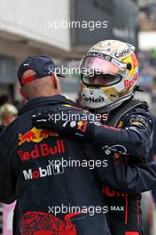 Race winner Max Verstappen (NLD) Red Bull Racing celebrates in parc ferme with Adrian Newey (GBR) Red Bull Racing Chief Technical Officer. 31.07.2022. Formula 1 World Championship, Rd 13, Hungarian Grand Prix, Budapest, Hungary, Race Day.