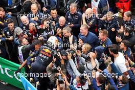 Race winner Max Verstappen (NLD) Red Bull Racing celebrates with the team in parc ferme. 31.07.2022. Formula 1 World Championship, Rd 13, Hungarian Grand Prix, Budapest, Hungary, Race Day.