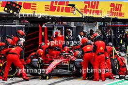 Carlos Sainz Jr (ESP) Ferrari F1-75 makes a pit stop. 31.07.2022. Formula 1 World Championship, Rd 13, Hungarian Grand Prix, Budapest, Hungary, Race Day.