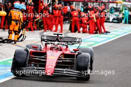 Charles Leclerc (MON) Ferrari F1-75 makes a pit stop. 31.07.2022. Formula 1 World Championship, Rd 13, Hungarian Grand Prix, Budapest, Hungary, Race Day.