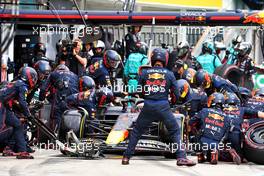 Max Verstappen (NLD) Red Bull Racing RB18 makes a pit stop. 31.07.2022. Formula 1 World Championship, Rd 13, Hungarian Grand Prix, Budapest, Hungary, Race Day.