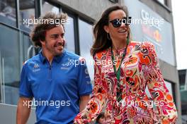 (L to R): Fernando Alonso (ESP) Alpine F1 Team with his girlfriend Andrea Schlager (AUT) Journalist. 31.07.2022. Formula 1 World Championship, Rd 13, Hungarian Grand Prix, Budapest, Hungary, Race Day.