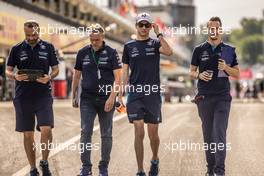 Nicholas Latifi (CDN) Williams Racing walks the circuit with the team. 28.07.2022. Formula 1 World Championship, Rd 13, Hungarian Grand Prix, Budapest, Hungary, Preparation Day.