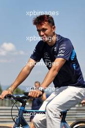 Alexander Albon (THA) Williams Racing rides the circuit. 28.07.2022. Formula 1 World Championship, Rd 13, Hungarian Grand Prix, Budapest, Hungary, Preparation Day.