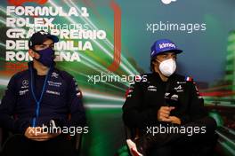 (L to R): Nicholas Latifi (CDN) Williams Racing and Fernando Alonso (ESP) Alpine F1 Team in the FIA Press Conference. 22.04.2022. Formula 1 World Championship, Rd 4, Emilia Romagna Grand Prix, Imola, Italy, Qualifying Day.