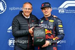 Max Verstappen (NLD) Red Bull Racing (Right) receives the Pirelli Pole Position Award from Stefano Domenicali (ITA) Formula One President and CEO. 22.04.2022. Formula 1 World Championship, Rd 4, Emilia Romagna Grand Prix, Imola, Italy, Qualifying Day.