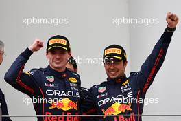 1st place Max Verstappen (NLD) Red Bull Racing RB18 with 2nd place Sergio Perez (MEX) Red Bull Racing. 24.04.2022. Formula 1 World Championship, Rd 4, Emilia Romagna Grand Prix, Imola, Italy, Race Day.