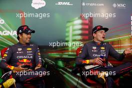 (L to R): Sergio Perez (MEX) Red Bull Racing and team mate Max Verstappen (NLD) Red Bull Racing, in the post race FIA Press Conference. 24.04.2022. Formula 1 World Championship, Rd 4, Emilia Romagna Grand Prix, Imola, Italy, Race Day.
