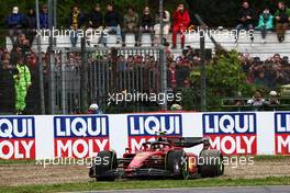 Carlos Sainz Jr (ESP) Ferrari F1-75 retired from the race at the start. 24.04.2022. Formula 1 World Championship, Rd 4, Emilia Romagna Grand Prix, Imola, Italy, Race Day.