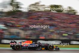 Max Verstappen (NLD) Red Bull Racing RB18. 24.04.2022. Formula 1 World Championship, Rd 4, Emilia Romagna Grand Prix, Imola, Italy, Race Day.