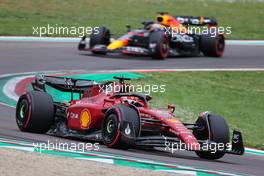 Charles Leclerc (FRA), Scuderia Ferrari and Max Verstappen (NLD), Red Bull Racing  23.04.2022. Formula 1 World Championship, Rd 4, Emilia Romagna Grand Prix, Imola, Italy, Sprint Day.