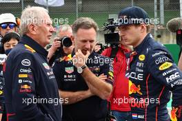 Dr Helmut Marko (AUT) Red Bull Motorsport Consultant with Christian Horner (GBR) Red Bull Racing Team Principal and Max Verstappen (NLD) Red Bull Racing. 23.04.2022. Formula 1 World Championship, Rd 4, Emilia Romagna Grand Prix, Imola, Italy, Sprint Day.