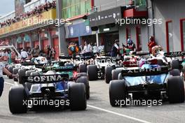 Nicholas Latifi (CDN) Williams Racing FW44 and Fernando Alonso (ESP) Alpine F1 Team A522. 23.04.2022. Formula 1 World Championship, Rd 4, Emilia Romagna Grand Prix, Imola, Italy, Sprint Day.