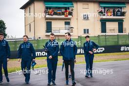 Nicholas Latifi (CDN) Williams Racing walks the circuit with the team. 21.04.2022. Formula 1 World Championship, Rd 4, Emilia Romagna Grand Prix, Imola, Italy, Preparation Day.