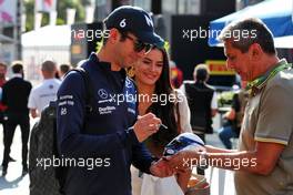 Nicholas Latifi (CDN) Williams Racing with his girlfriend Sandra Dziwiszek (POL). 09.09.2022. Formula 1 World Championship, Rd 16, Italian Grand Prix, Monza, Italy, Practice Day.