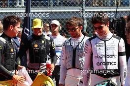 Charles Leclerc (MON) Ferrari F1-75 and Lance Stroll (CDN) Aston Martin F1 Team AMR22. 11.09.2022. Formula 1 World Championship, Rd 16, Italian Grand Prix, Monza, Italy, Race Day.