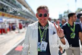 Christopher Koerber, Hugo Boss Managing Director on the grid. 11.09.2022. Formula 1 World Championship, Rd 16, Italian Grand Prix, Monza, Italy, Race Day.