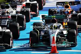Lewis Hamilton (GBR) Mercedes AMG F1 W13 in parc ferme. 11.09.2022. Formula 1 World Championship, Rd 16, Italian Grand Prix, Monza, Italy, Race Day.