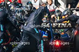 Nicholas Latifi (CDN) Williams Racing FW44 makes a pit stop. 11.09.2022. Formula 1 World Championship, Rd 16, Italian Grand Prix, Monza, Italy, Race Day.