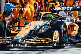 Lando Norris (GBR) McLaren MCL36 makes a pit stop. 11.09.2022. Formula 1 World Championship, Rd 16, Italian Grand Prix, Monza, Italy, Race Day.