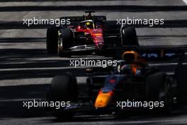 Charles Leclerc (MON) Ferrari F1-75 follows Max Verstappen (NLD) Red Bull Racing RB18. 10.09.2022. Formula 1 World Championship, Rd 16, Italian Grand Prix, Monza, Italy, Qualifying Day.