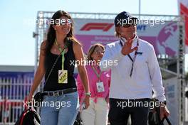 Emerson Fittipaldi (BRA) with his wife Rossana Fanucchi (BRA). 10.09.2022. Formula 1 World Championship, Rd 16, Italian Grand Prix, Monza, Italy, Qualifying Day.