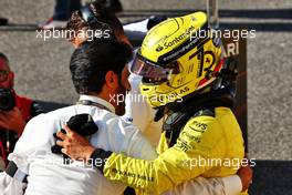 Charles Leclerc (MON) Ferrari celebrates his pole position in qualifying parc ferme with Mohammed Bin Sulayem (UAE) FIA President. 10.09.2022. Formula 1 World Championship, Rd 16, Italian Grand Prix, Monza, Italy, Qualifying Day.