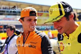 (L to R): Lando Norris (GBR) McLaren and Charles Leclerc (MON) Ferrari on the drivers parade. 11.09.2022. Formula 1 World Championship, Rd 16, Italian Grand Prix, Monza, Italy, Race Day.