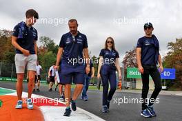 Nicholas Latifi (CDN) Williams Racing (Right) walks the circuit with Ollie Gray (GBR) Williams Racing Academy Driver (Left) and the team. 08.09.2022. Formula 1 World Championship, Rd 16, Italian Grand Prix, Monza, Italy, Preparation Day.