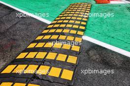 Circuit atmosphere - kerb detail rumble strips. 08.09.2022. Formula 1 World Championship, Rd 16, Italian Grand Prix, Monza, Italy, Preparation Day.