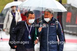 Masashi Yamamoto (JPN) Red Bull Racing Consultant (Right). 07.10.2022. Formula 1 World Championship, Rd 18, Japanese Grand Prix, Suzuka, Japan, Practice Day.