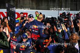 Race winner Max Verstappen (NLD) Red Bull Racing celebrates winning the World Championship with Gianpiero Lambiase (ITA) Red Bull Racing Engineer and the team. 09.10.2022. Formula 1 World Championship, Rd 18, Japanese Grand Prix, Suzuka, Japan, Race Day.