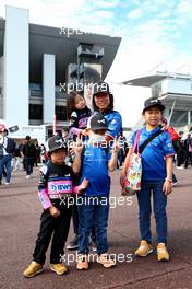 Circuit atmosphere - fans. 08.10.2022. Formula 1 World Championship, Rd 18, Japanese Grand Prix, Suzuka, Japan, Qualifying Day.