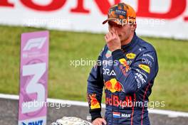 Max Verstappen (NLD) Red Bull Racing in qualifying parc ferme. 08.10.2022. Formula 1 World Championship, Rd 18, Japanese Grand Prix, Suzuka, Japan, Qualifying Day.