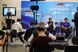 (L to R): Dave Robson (GBR) Williams Racing Head of Vehicle Performance and Ayao Komatsu (JPN) Haas F1 Team Race Engineer in the FIA Press Conference. 08.10.2022. Formula 1 World Championship, Rd 18, Japanese Grand Prix, Suzuka, Japan, Qualifying Day.