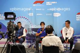 (L to R): Dave Robson (GBR) Williams Racing Head of Vehicle Performance; Mike Elliott (GBR) Mercedes AMG F1 Technical Director; Ayao Komatsu (JPN) Haas F1 Team Race Engineer, in the FIA Press Conference. 08.10.2022. Formula 1 World Championship, Rd 18, Japanese Grand Prix, Suzuka, Japan, Qualifying Day.