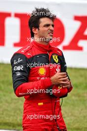 Carlos Sainz Jr (ESP) Ferrari in qualifying parc ferme. 08.10.2022. Formula 1 World Championship, Rd 18, Japanese Grand Prix, Suzuka, Japan, Qualifying Day.