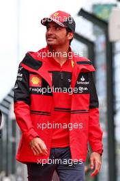 Carlos Sainz Jr (ESP) Ferrari on the drivers parade. 09.10.2022. Formula 1 World Championship, Rd 18, Japanese Grand Prix, Suzuka, Japan, Race Day.
