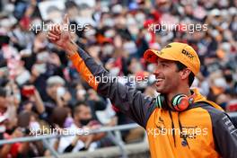 Daniel Ricciardo (AUS) McLaren on the drivers parade. 09.10.2022. Formula 1 World Championship, Rd 18, Japanese Grand Prix, Suzuka, Japan, Race Day.