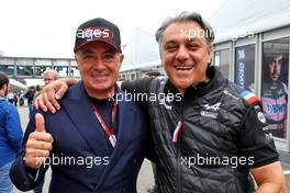(L to R): Jean Alesi (FRA) with Luca de Meo (ITA) Groupe Renault Chief Executive Officer. 09.10.2022. Formula 1 World Championship, Rd 18, Japanese Grand Prix, Suzuka, Japan, Race Day.