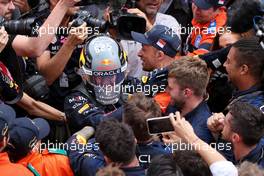 Race winner Sergio Perez (MEX) Red Bull Racing celebrates with the team in parc ferme. 29.05.2022. Formula 1 World Championship, Rd 7, Monaco Grand Prix, Monte Carlo, Monaco, Race Day.