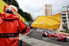 Sergio Perez (MEX) Red Bull Racing RB18 leads behind the Mercedes FIA Safety Car. 29.05.2022. Formula 1 World Championship, Rd 7, Monaco Grand Prix, Monte Carlo, Monaco, Race Day.
