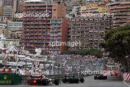 Alexander Albon (THA) Williams Racing FW44 leads Guanyu Zhou (CHN) Alfa Romeo F1 Team C42. 29.05.2022. Formula 1 World Championship, Rd 7, Monaco Grand Prix, Monte Carlo, Monaco, Race Day.