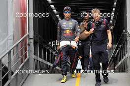 (L to R): Sergio Perez (MEX) Red Bull Racing with Xavi Martos (ESP) Red Bull Racing F1 Team Physio. 28.05.2022. Formula 1 World Championship, Rd 7, Monaco Grand Prix, Monte Carlo, Monaco, Qualifying Day.