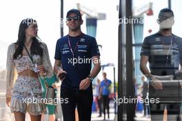 Nicholas Latifi (CDN) Williams Racing with his girlfriend Sandra Dziwiszek (POL). 28.05.2022. Formula 1 World Championship, Rd 7, Monaco Grand Prix, Monte Carlo, Monaco, Qualifying Day.